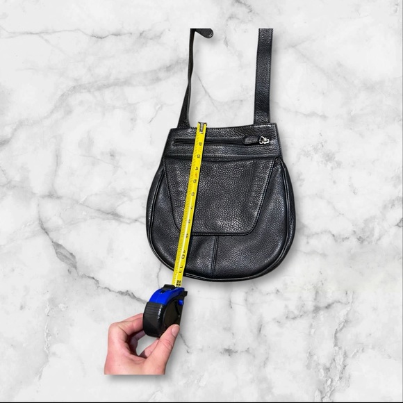 Black
Leather travelsmith - Picture 2 of 8